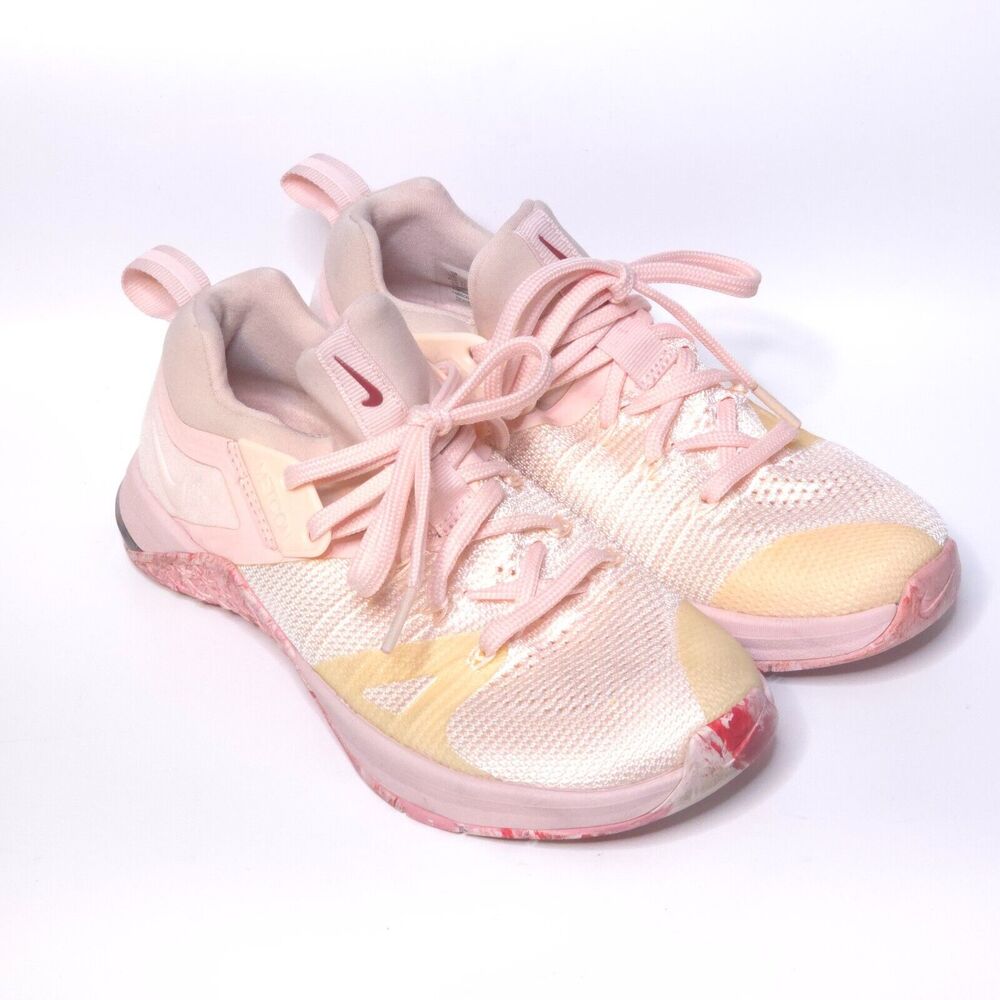 NIKE Metcon Flyknit 3 Athletic Sneakers Echo Pink AR5623-606 Womens Sz 6